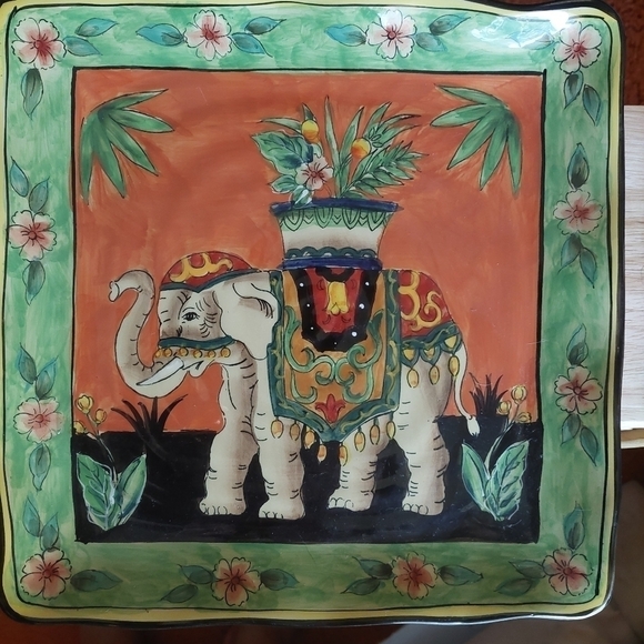 Retired* New West Indies Colourful Elephant Plate - Picture 1 of 4